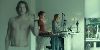 (S-D) Bryan Johnson e Kate Tolo in Don't Die: l'uomo che vuole vivere per sempre - Immagine dal set