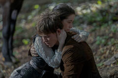 Emma Canning, Milo Callaghan in Dune: Prophecy 1x03
