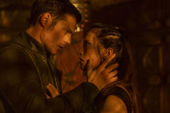 Chris Mason, Sarah-Sofie Boussnina in Dune: Prophecy 1x04