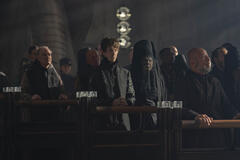 Edward Davis, Emily Watson in Dune: Prophecy 1x04