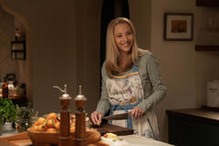 Lisa Kudrow come Lydia in No Good Deed 1x01