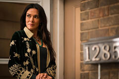 Simone Kessell come Lottie in Yellowjackets 3x02