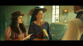 Renata Notni (Lolita); Elia Galera (Lucia) in Amore e Vendetta - Zorro 1x09