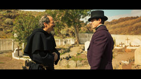 Fele Martinez (Don Antonio) e Miguel Bernardeau (Diego De La Vega) in Amore e Vendetta - Zorro 1x06