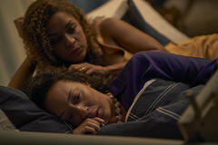 Adelle Leonce come Anna Logan e Antonia Thomas come Karina McKee in Bagman