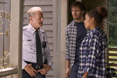 William Hope come Chief Isaacs, Sam Claflin come Patrick McKee e Antonia Thomas come Karina McKee in Bagman