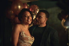 (S-D) Rosalind Elezar come Kat Donovan, Ashley Walters come Josh Buchanan in Missing You 1x01