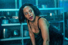 Rosalind Elezar come Kat Donovan in Missing You 1x01