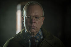 Steve Pemberton come Titus in Missing You 1x02