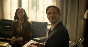 Shelley Hennig e Michael Cassidy in Mythic Quest 2x06