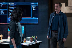 Charlotte Nicdao e David Hornsby in Mythic Quest 2x08