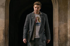 Leo Woodall in Prime Target 1x01