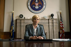 Martha Plimpton in Prime Target 1x04