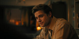 Leo Woodall in Prime Target 1x04