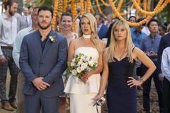 (S-D) Dixon (Jimmy Tatro), Neve (Meredith Hagner), e Margot (Reese Witherspoon) in Un matrimonio di troppo