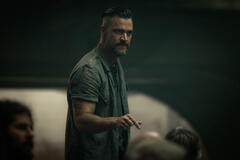 Shane McRae in Silo 2x02