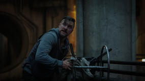 Shane McRae in Silo 2x05
