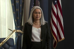 Hong Chau come Diane Farr in The Night Agent 1x03