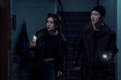 (S-D) Anna Cathcart come Kitty Song Covey, Sang Heon Lee come Min Ho Moon in XO, Kitty 2x03