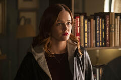 Ambyr Childers come Candace Stone in You 2x01