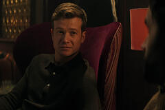 Ed Speleers come Rhys in You 4x01