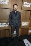 Boyd Holbrook alla première newyorkese di A Complete Unknown allo SVA Theatre