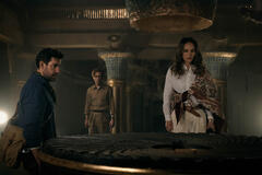 John Krasinski, Domhnall Gleeson e Natalie Portman in Fountain of Youth