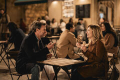 (S-D) Scott Foley come Eric e Violante Placido come Francesca in La Dolce Villa