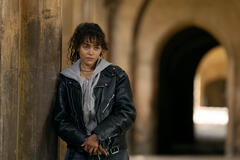 Quintessa Swindell in Prime Target 1x08