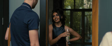 Megan Suri come Kat in Companion