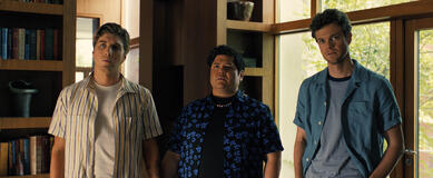 (S-D) Lukas Gage come Patrick, Harvey Guillén come Eli, e Jack Quaid come Josh in Companion