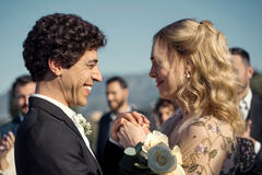 (S-D) Eduardo Scarpetta come Fausto, Gaia Weiss come Sarah in Storia della mia famiglia 1x02