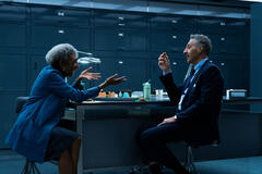 Claudia Robinson e John Turturro in Scissione 2x03