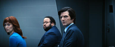 Britt Lower, Zach Cherry e Adam Scott in Scissione 2x05