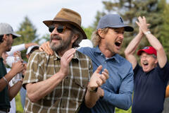 Marc Maron e Owen Wilson in Stick