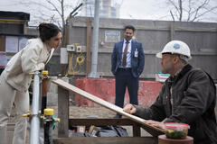 (S-D) Arianna Rivas come Jenny Garcia, Michael Peña come Joe Garcia e Jason Statham come Levon Cade in A Working Man