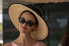 Charlotte Le Bon in The White Lotus 3x04