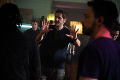 Gabriele Mainetti sul set del suo film La città proibita