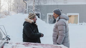 (S-D) Teemu Aromaa come Jokinen Jukka e Eero Ritala come Joel in Little Siberia