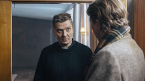 (S-D) Eero Ritala come Joel e Martti Suosalo come Matias in Little Siberia