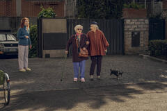 Matilda De Angelis, Ariella Reggio e Gloria Coco in La Vita da Grandi