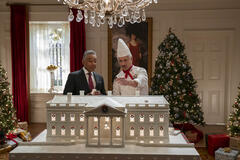 (S-D) Giancarlo Esposito come A.B. Wynter, Bronson Pinchot come Didier Gotthard in The Residence 1x03