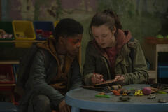 Keivonn Woodard, Bella Ramsey in The Last of Us 1x05