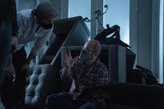 Eben Bolter, Craig Mazin sul set di The Last of Us 1x04