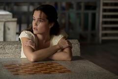 Sarah Catherine Hook in The White Lotus 3x06