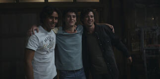 Zac (Michael Cimino), Marcel (Nicolas Cantu) e Curtis (Uriah Shelton) in Motorheads - Stagione 1 - Immagine dal set