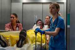 Willa Fitzgerald come Danny Simms in Pulse 1x04