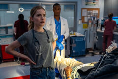 (S-D) Willa Fitzgerald come Danny Simms e Jessie T. Usher come Sam Elijah in Pulse 1x06