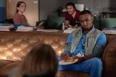 Jessie T. Usher come Sam Elijah in Pulse 1x07