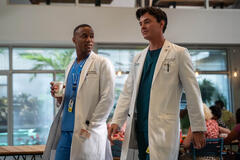 (S-D) Jessie T. Usher come Sam Elijah e Jack Bannon come Tom Cole in Pulse 1x08